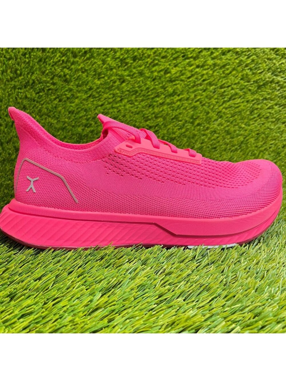 Flux‎ Footwear Adapt Runner Neon Pink Mens Size 10 Athletic Knit Shoes Sneakers